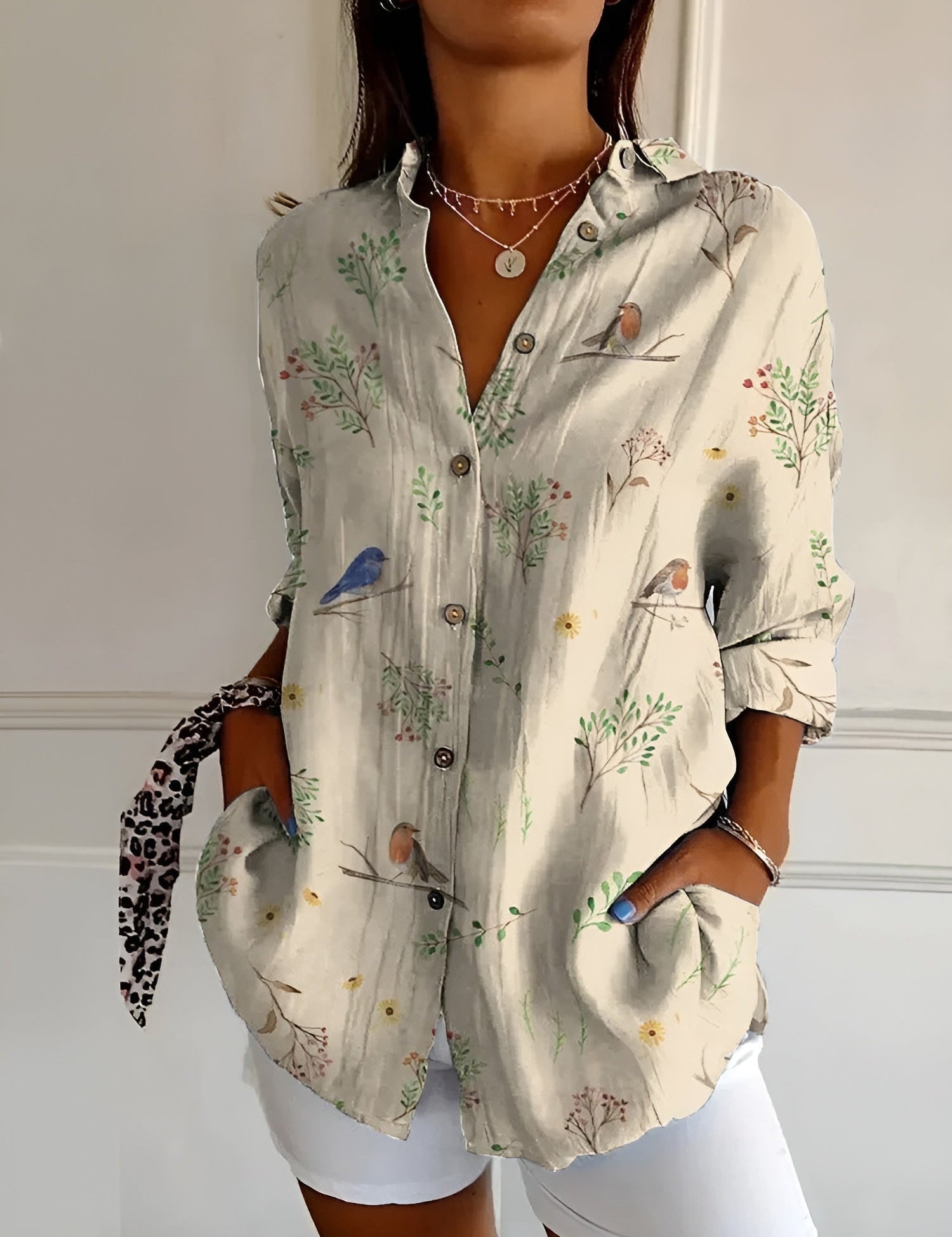Chic Printed Blouse for Women – Elegant Style for Any Occasion 4