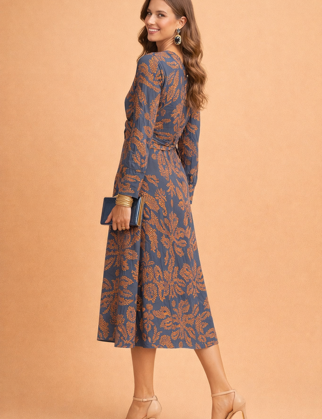 TwistEleganceMidiDress5_9836587d-0e0a-4751-8736-fdae9ed1e500.png
